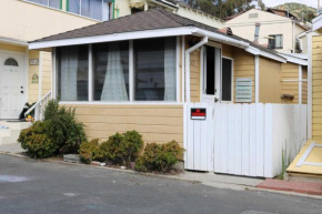 Catalina Island Cottage - Walk to Main St and Beach!
